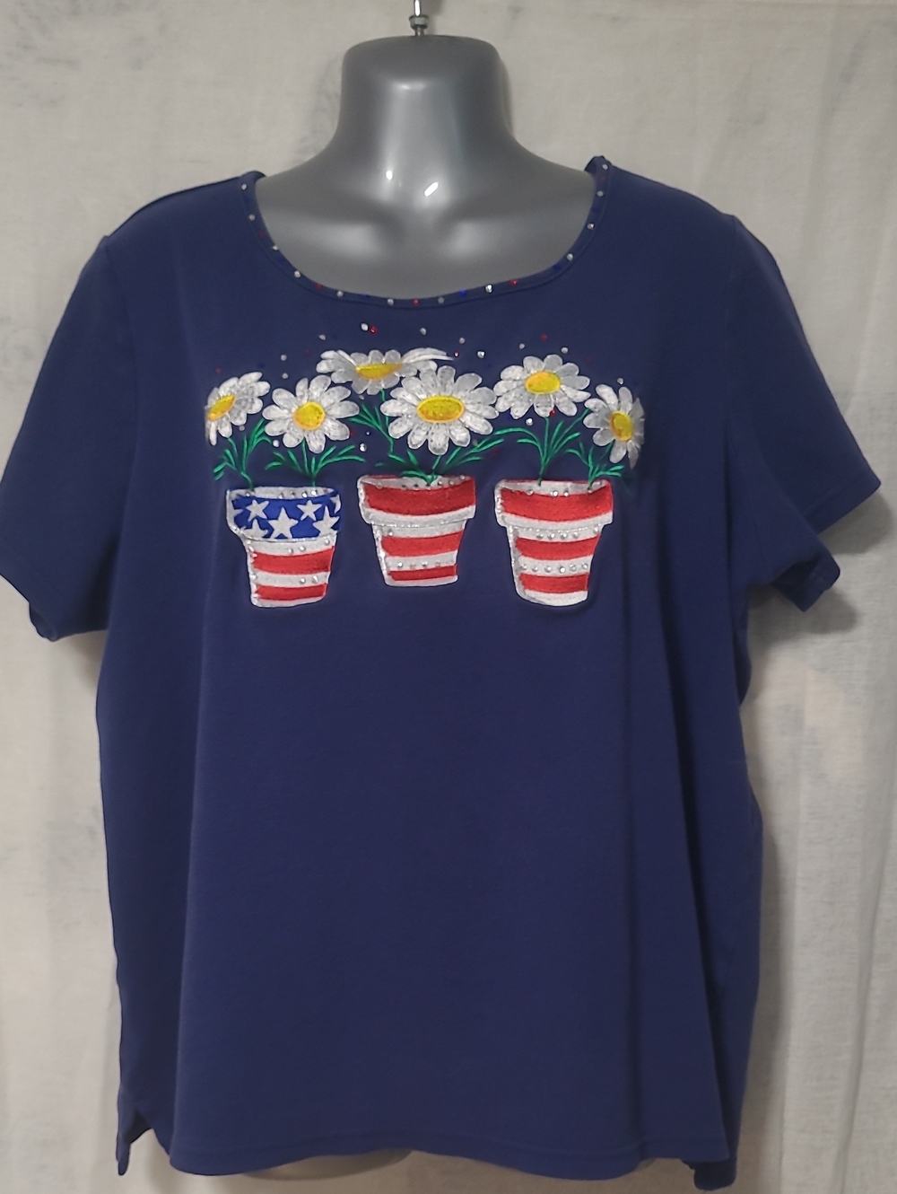 Quacker Factory Navy Short-Sleeve Daisy Planter Tee with Patriotic Pots